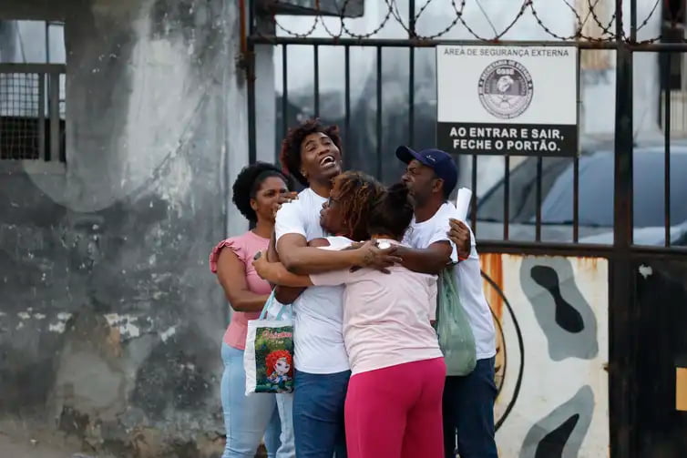 Família do jovem Carlos Vitor recorreu ao STJ para conseguir a soltura dele - Foto: Fernando Frazão/Agência Brasil
