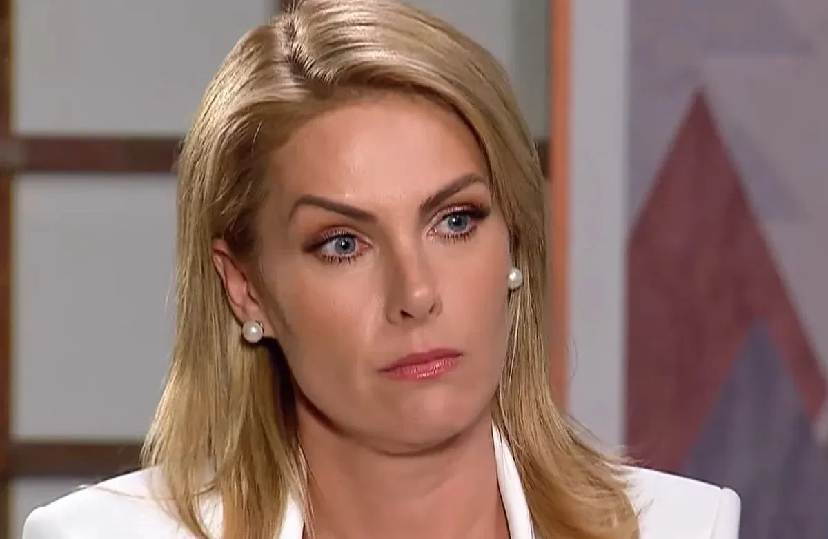 ana hickmann