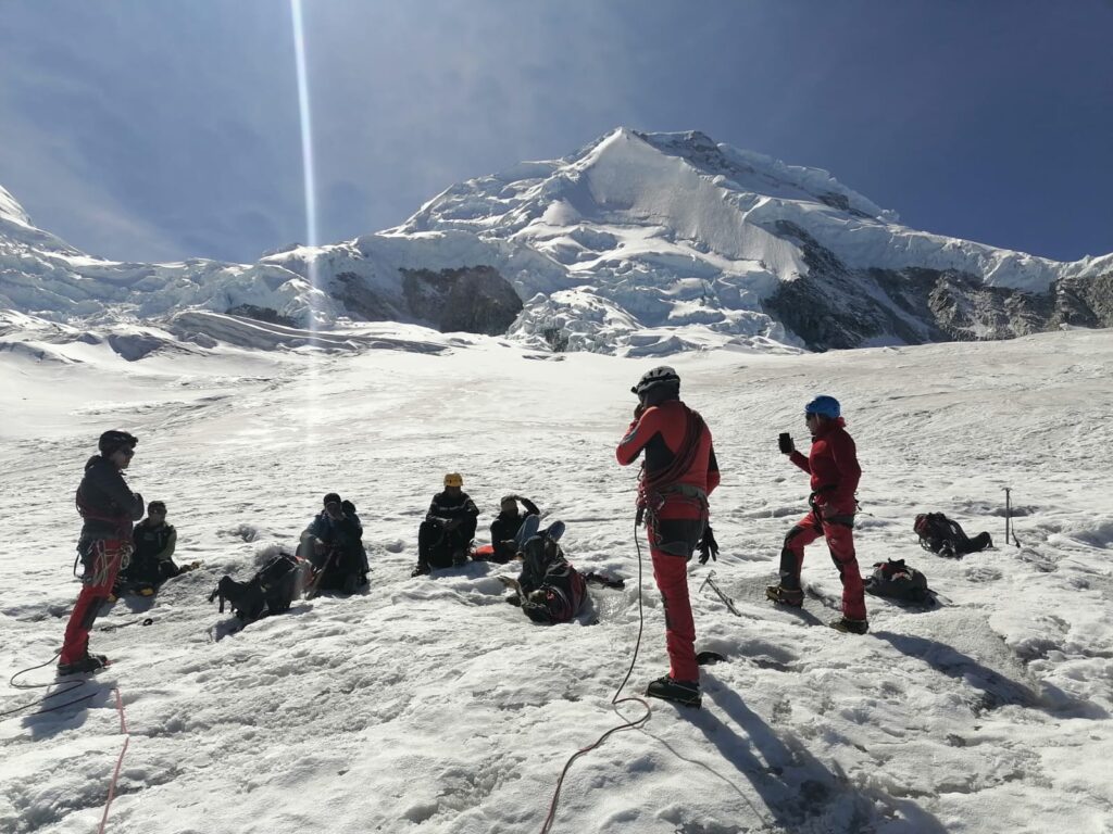 Corpo de alpinista desaparecido há 22 Anos é encontrado mumificado no Peru