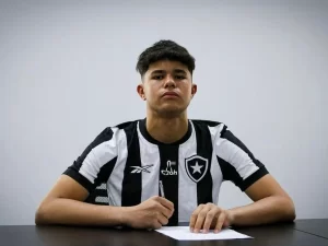 Goleiro Bruno busca reaproximação com filho após novo contrato de Bruninho com Botafogo bruninho