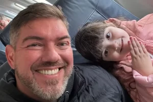 Pai e filha morrem juntos em acidente de avião em Vinhedo nesta sexta feira pai e filhas acidente avião brasil vinhedos