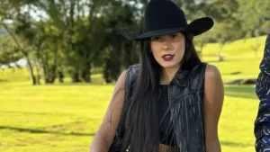 Ana Castela revela pressões da fama e desabafa: 'Só Quero Aproveitar Minha Idade' diz ana castela cantora