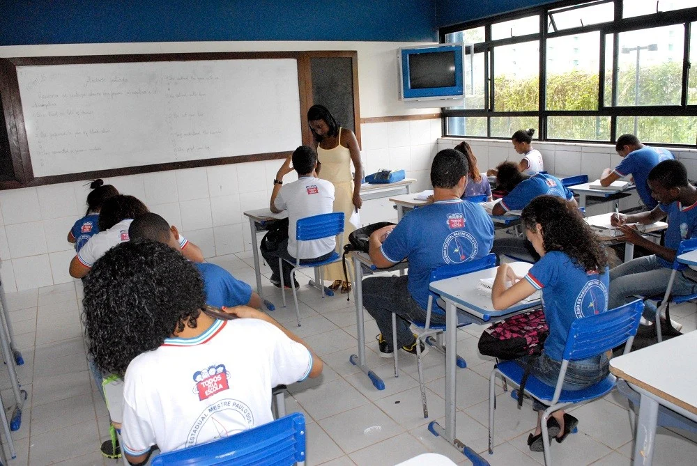 Escola Brasileira Conquista Posição entre as Três Melhores do Mundo