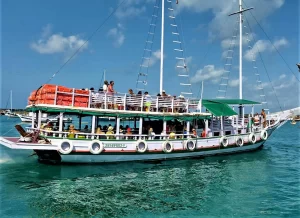Escuna-bahia-itaparica