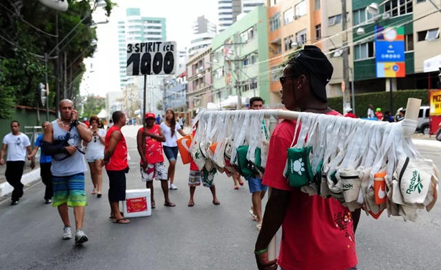 Semop lança lista de vendedores ambulantes inscritos para festas de Salvador