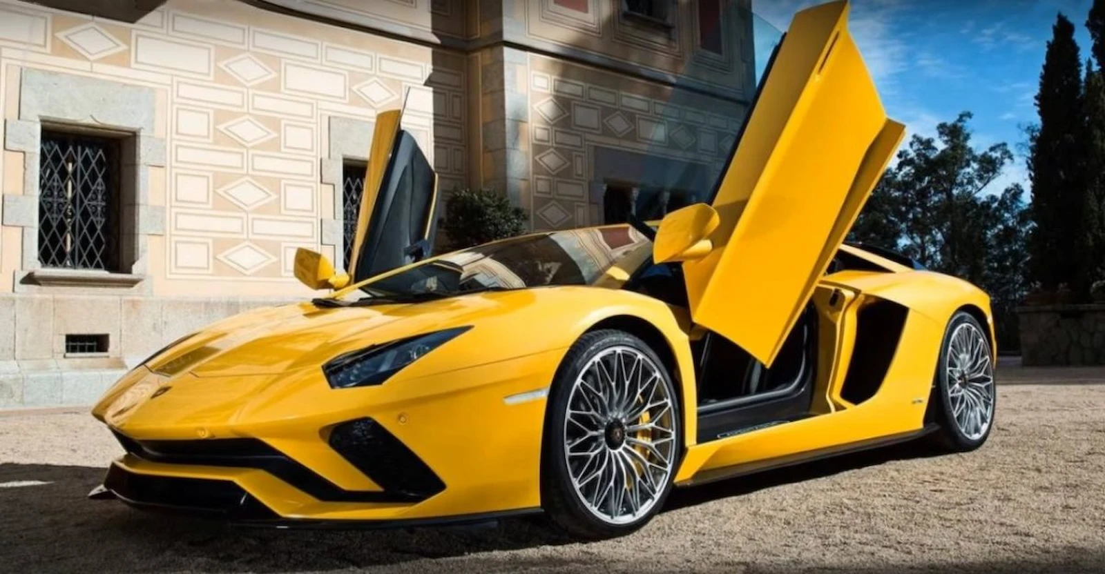 lamborghini-aventa