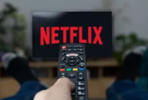 Quer escapar do Carnaval? Veja 10 séries rápidas na Netflix para maratonar netflix (1)