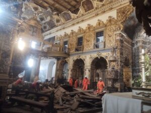 teto-da-igreja-sao-francisco-desaba-
