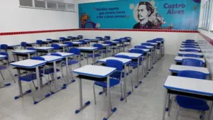 Estudantes passam mal após ingerirem doce com maconha em colégio de Salvador escolaa