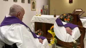 papa-celebra-missa (1)