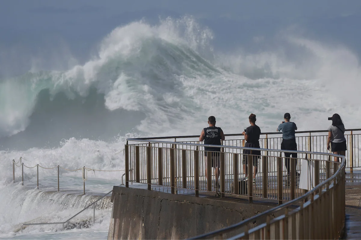 ondas-gigantes-tsunami (1)