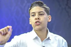 Pastor de 15 anos diz ser profeta, sofre ameaças e mobiliza fiéis em pedidos de oração pastor-mirim (1)