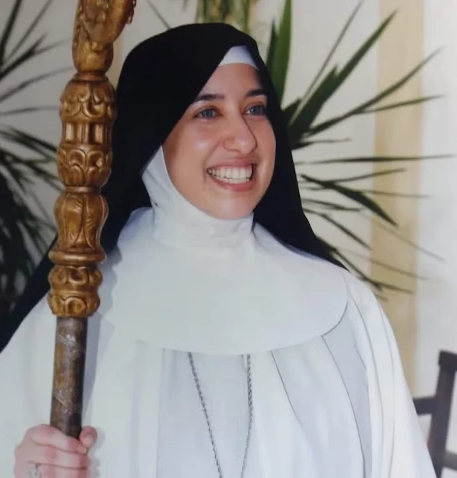 "Sou bonita demais para ser freira", diz brasileira afastada de cargo em mosteiro na Itália