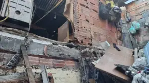 Laje de Casa Desaba e Mulher Fica Ferida no Engenho Velho de Brotas LAJE (1)