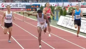 Atleta vence após deixar o pênis escapar do short em prova de atletismo - Veja vídeo auto-upload-2785830 (1) (1)