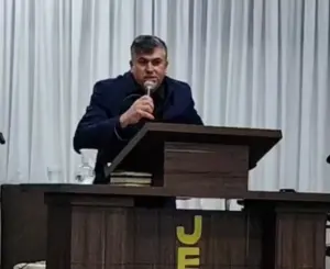 Pastor Morre Durante Pregação em Culto Transmitido Ao Vivo pela Internet pastorr (1)