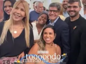 Prefeitura de Itabuna demite professoras por cumprimentarem ACM Neto funcionarias-da-escola-profissionalizante-maria-de-lourdes-monteiro-apareceram-em-video-ao-lado-de-acm-neto-2842150-article (1)