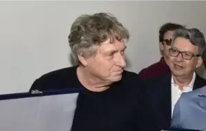 Disputa em família: herdeiro da Casas Bahia pede que irmão seja condenado por litigância de má-fé saul-klein-2861063-article (1) (1)